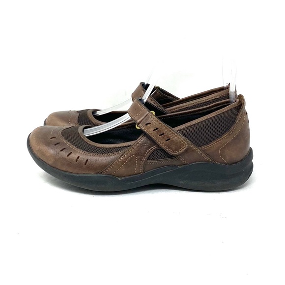 clarks wave mary jane shoes